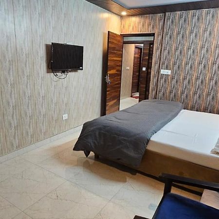 Hotel Mussoorie Gold Mary Bagian luar foto